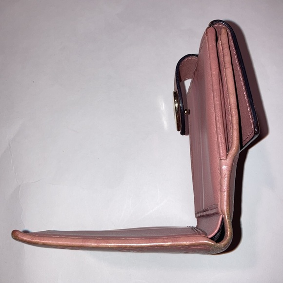 Gucci Guccissima Monogram Bifold Wallet - Picture 7 of 9